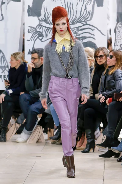 Look 28